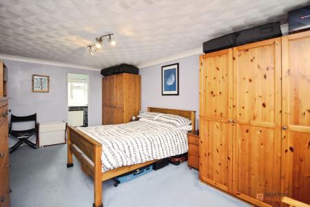 3 bedroom Semi-detached house for sale in Blount Road, Thurmaston, LE4