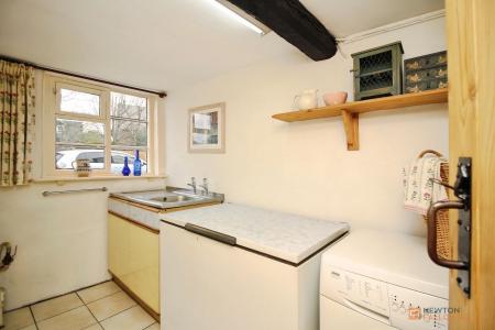 3 bedroom Terraced House for sale in Main Street, Queniborough, LE7