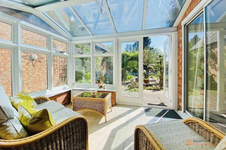 3 bedroom Terraced House for sale in Main Street, Queniborough, LE7