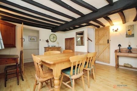 3 bedroom Terraced House for sale in Main Street, Queniborough, LE7