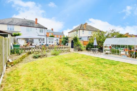 3 bedroom Semi-detached house for sale in Fosse Way, Syston, LE7
