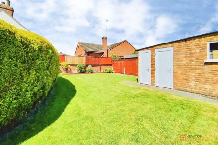 3 bedroom Semi-detached bungalow for sale in Margaret Close, Thurmaston, LE4