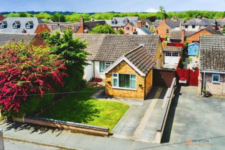 3 bedroom Semi-detached bungalow for sale in Margaret Close, Thurmaston, LE4