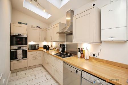 2 bedroom Terraced House for sale in Melton Road, Thurmaston, LE4