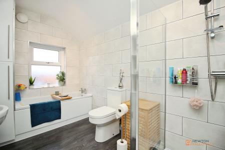 2 bedroom Terraced House for sale in Melton Road, Thurmaston, LE4