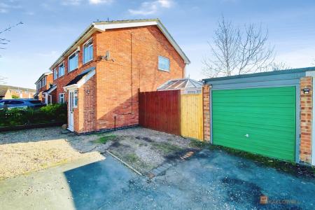 3 bedroom Semi-detached house for sale in Squires Ride, East Goscote, LE7