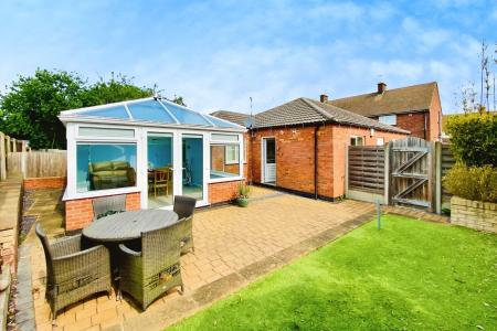 2 bedroom Detached bungalow for sale in Cambridge Close, Syston, LE7