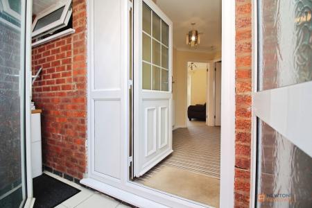 2 bedroom Detached bungalow for sale in Gardenfield Road, Leicester, LE4