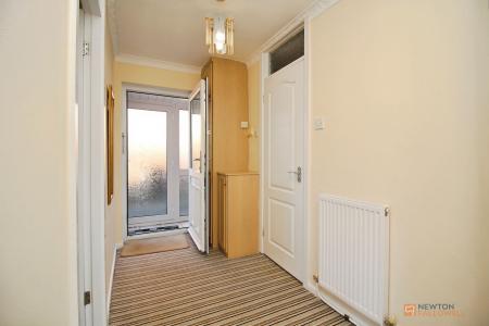 2 bedroom Detached bungalow for sale in Gardenfield Road, Leicester, LE4