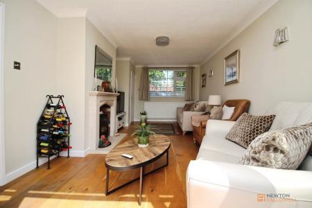 3 bedroom Detached house for sale in Barkby Road, Syston, LE7
