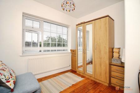 3 bedroom Detached house for sale in Barkby Road, Syston, LE7
