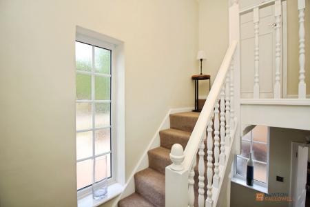 3 bedroom Detached house for sale in Barkby Road, Syston, LE7