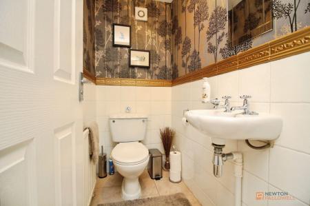 5 bedroom Detached house for sale in Rupert Crescent, Queniborough, LE7