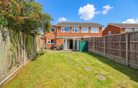 5 bedroom Semi-detached house for sale in The Meadows, East Goscote, LE7