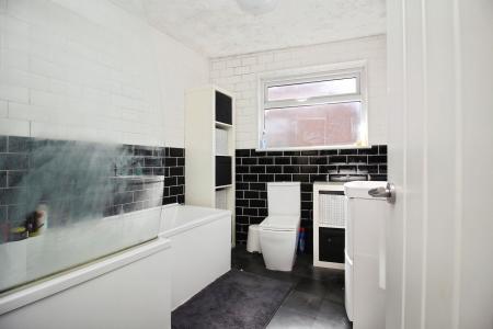 5 bedroom Semi-detached house for sale in The Meadows, East Goscote, LE7