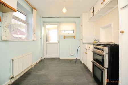3 bedroom Semi-detached house for sale in Coplow Crescent, Syston, LE7