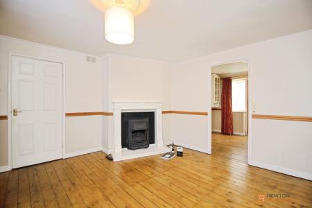 3 bedroom Semi-detached house for sale in Coplow Crescent, Syston, LE7