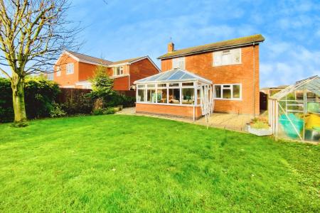 3 bedroom Detached house for sale in St. Hildas Close, Syston, LE7