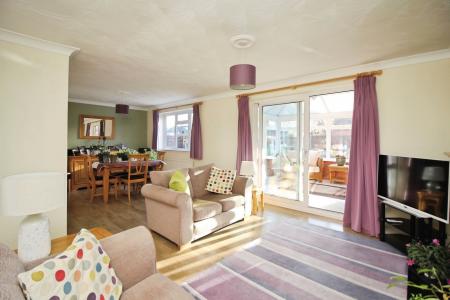 3 bedroom Detached house for sale in St. Hildas Close, Syston, LE7