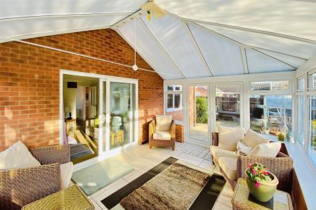 3 bedroom Detached house for sale in St. Hildas Close, Syston, LE7