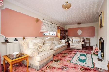 2 bedroom Detached bungalow for sale in St. Hildas Close, Syston, LE7