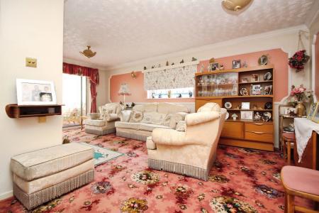 2 bedroom Detached bungalow for sale in St. Hildas Close, Syston, LE7