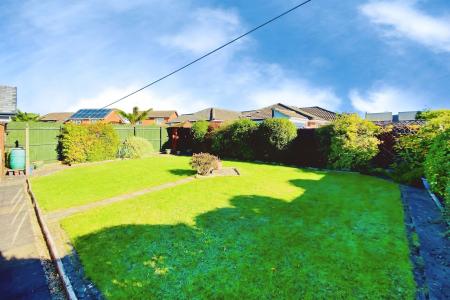 2 bedroom Detached bungalow for sale in St. Hildas Close, Syston, LE7