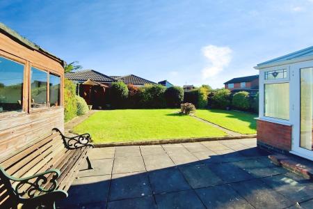 2 bedroom Detached bungalow for sale in St. Hildas Close, Syston, LE7