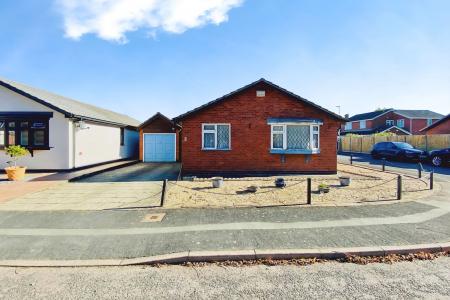 2 bedroom Detached bungalow for sale in St. Hildas Close, Syston, LE7