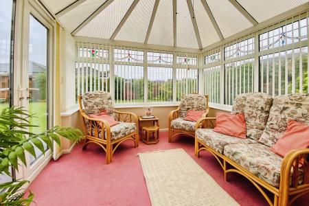 2 bedroom Detached bungalow for sale in St. Hildas Close, Syston, LE7