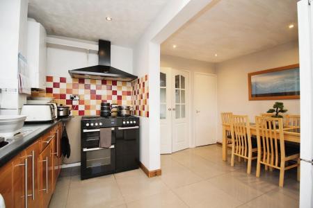 3 bedroom Semi-detached house for sale in Foxglove Close, East Goscote, LE7
