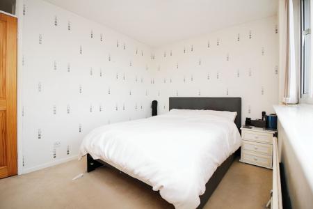 3 bedroom Semi-detached house for sale in Foxglove Close, East Goscote, LE7