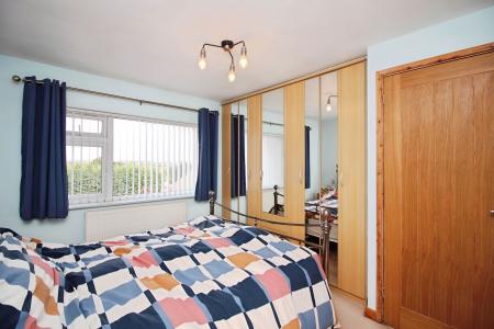 4 bedroom Semi-detached house for sale in Woodgate Drive, Birstall, LE4