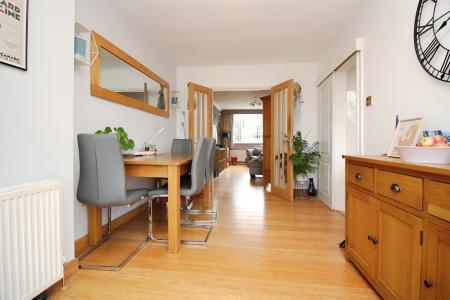 4 bedroom Semi-detached house for sale in Woodgate Drive, Birstall, LE4