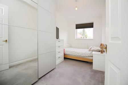5 bedroom Semi-detached house for sale in Acacia Avenue, Birstall, LE4