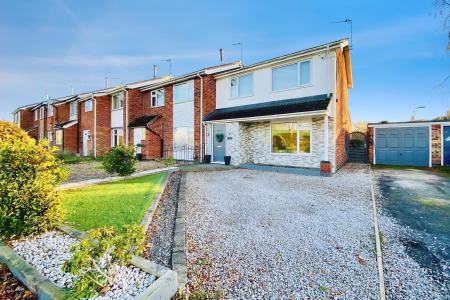 3 bedroom End of terrace house for sale in Long Furrow, East Goscote, LE7