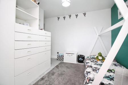 3 bedroom End of terrace house for sale in Long Furrow, East Goscote, LE7