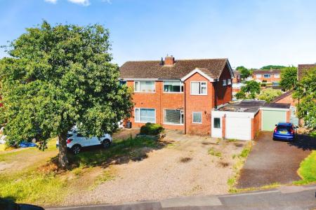 3 bedroom Semi-detached house for sale in Long Furrow, East Goscote, LE7