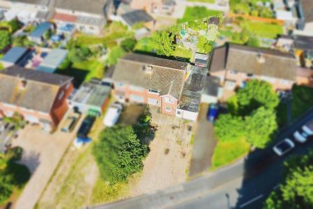 3 bedroom Semi-detached house for sale in Long Furrow, East Goscote, LE7