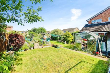 3 bedroom Semi-detached house for sale in Long Furrow, East Goscote, LE7