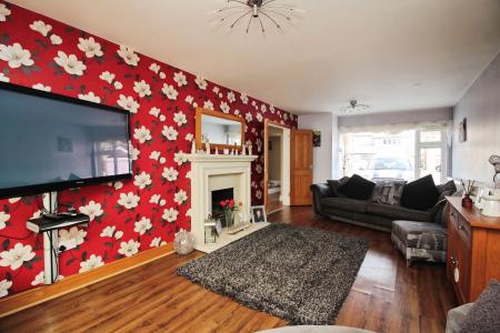 4 bedroom Detached house for sale in Fletchers Way, East Goscote, LE7