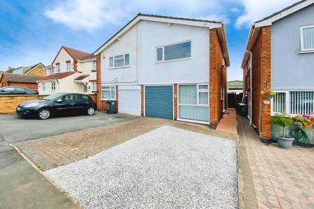 3 bedroom Semi-detached house for sale in Beacon Avenue, Thurmaston, LE4