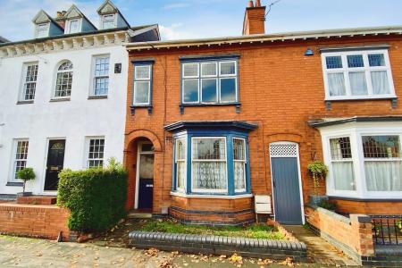 4 bedroom Terraced House for sale in Broad Street, Syston, LE7