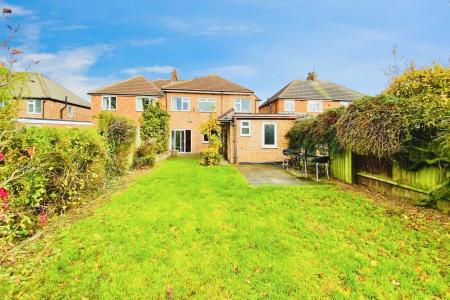 5 bedroom Semi-detached house for sale in Millstone Lane, Syston, LE7