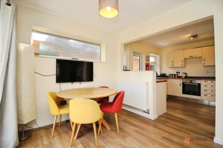 2 bedroom Bungalow for sale in Harrowgate Drive, Birstall, LE4