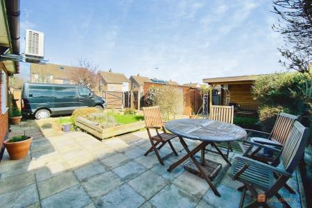 2 bedroom Bungalow for sale in Harrowgate Drive, Birstall, LE4