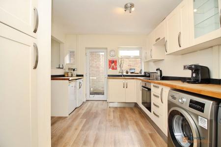 2 bedroom Bungalow for sale in Harrowgate Drive, Birstall, LE4