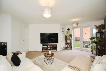 3 bedroom Detached house for sale in Calvos Close, Leicester, LE4
