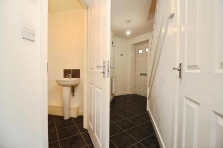 3 bedroom Detached house for sale in Calvos Close, Leicester, LE4
