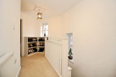 3 bedroom Detached house for sale in Calvos Close, Leicester, LE4
